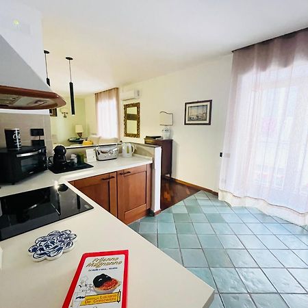 Re Gallo Luxury Apartment Plebiscito In Via Chiaia Νάπολη Εξωτερικό φωτογραφία