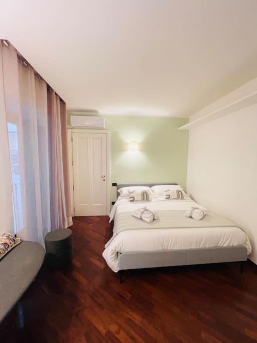 Re Gallo Luxury Apartment Plebiscito In Via Chiaia Νάπολη Εξωτερικό φωτογραφία